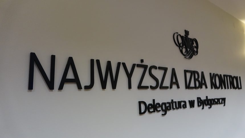 Grudziądzki szpital zmusił miasto do oszczędzania, ale jego dług rośnie. Rozbudowa włocławskiego potrwa przynajmniej 6 lat dłużej niż planowano