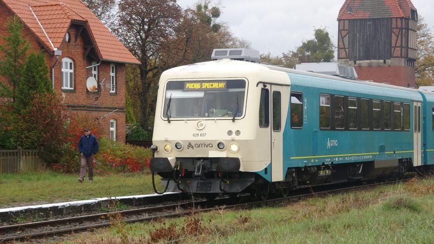 Za niecałe dwa tygodnie ruszy pociąg na Hel. Są jednak kontrowersje formalne