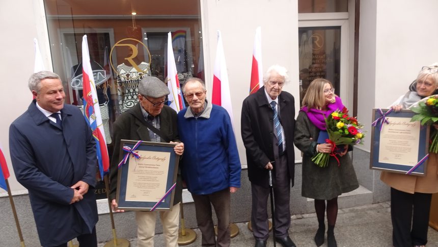 Kolejne wybitności dołączyły do Alei Bydgoskich Autografów. Jeden przypomniał o roli lotniczej Bydgoszczy