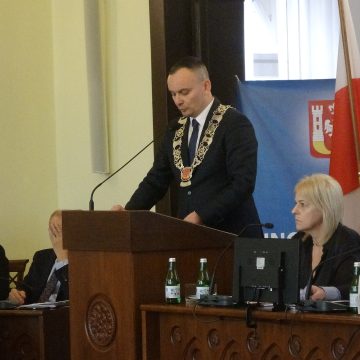 Inowrocław z uchwalonym budżetem na 2025 rok. Sesja była jednak dość burzliwa