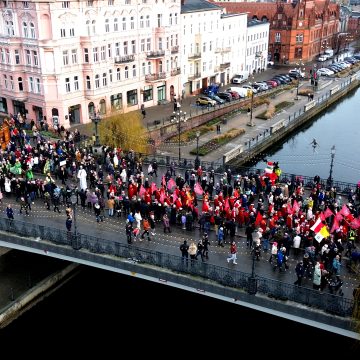 Orszak Trzech Króli co roku przyciąga rodziny