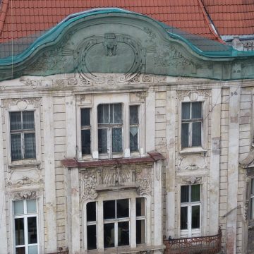 DCIM100MEDIADJI_0387.JPG Reprezentacyjne elewacje szpecą od dłuższego czasu