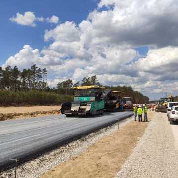 Na placu budowy S10 dzieje się coraz więcej. GDDKiA ostrzega przed nowymi utrudnieniami
