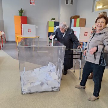 Wiek to nie przeszkoda, aby spełnić obywatelski obowiązek. Stulatka poszła na wybory
