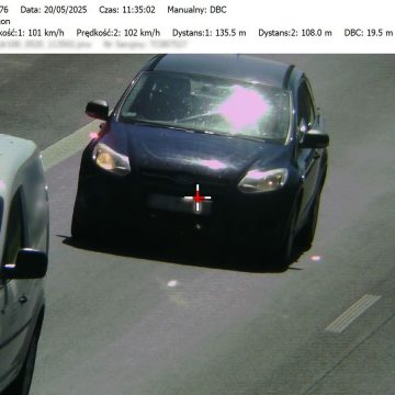 Policja przypominała o odległości między pojazdami na drogach ekspresowych. Tym razem bez kar