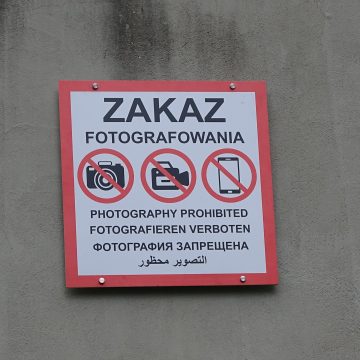 Zakaz fotografowania i filmowania został złagodzony, chociaż w praktyce nie stwarzał dużych problemów