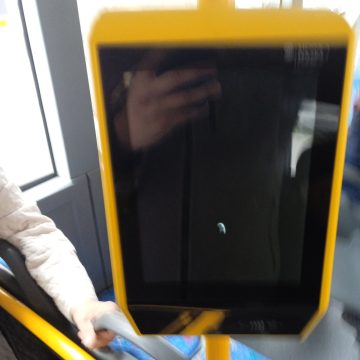 Nowe terminale w autobusach, ale problemy po staremu