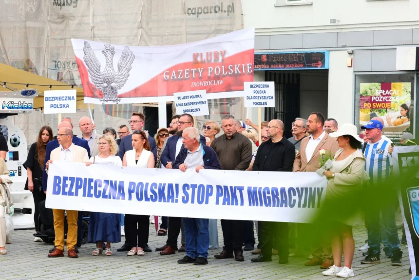 518187569_1152282563586985_7906065346033424084_n Najpierw uczczono rocznicę Bitwy pod Mątwami, a potem skandowano ,,w******ć z uchodźcami!”