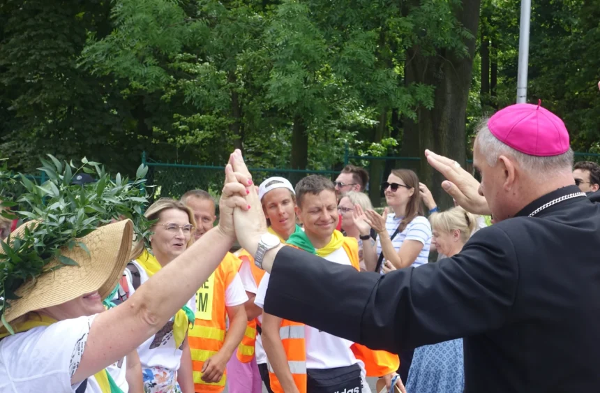 519486223_1176350957864194_1388075778485861203_n Nie szli dla idei, ale żeby doświadczyć Boga