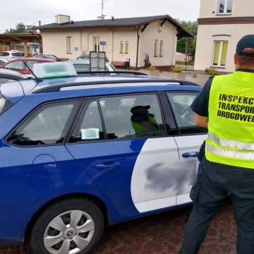 Bolt z pierwszym istotnym incydentem w Inowrocławiu. Pasażerów woził pijany kierowca