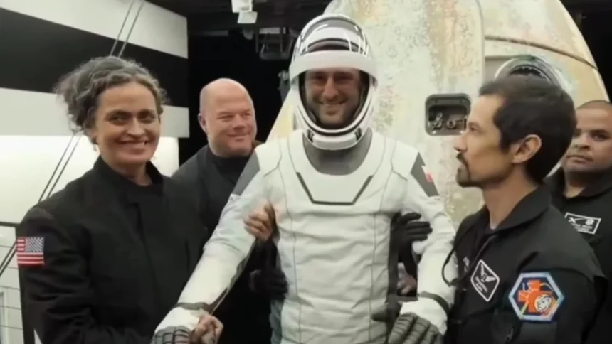 Sławosz Uznański-Wiśniewski wylądował