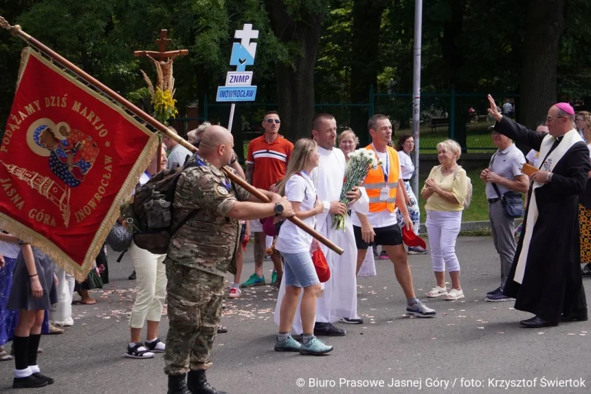 2a8fac539540569b3ecf6a2d8af5be26 W pielgrzymowaniu objawia się poszukiwanie sensu naszego życia