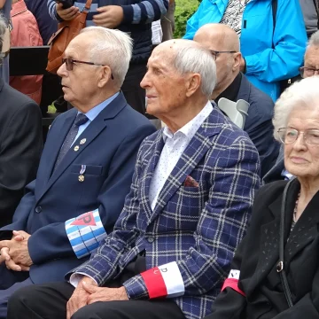 81. lat temu wybuchło Powstanie Warszawskie. Cisza przerwana przez krzyk syren mówi najwięcej