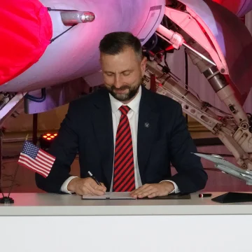 Szef MON podkreśla szczególną rolę jaką odgrywa Bydgoszcz  Zróbmy tego przegląd