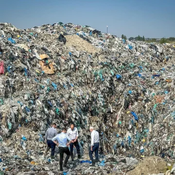 548335071_1349589499862857_5618708448285830048_n Wojewoda donosi na urzędników do prokuratury. Ma to związek z mafią śmieciową