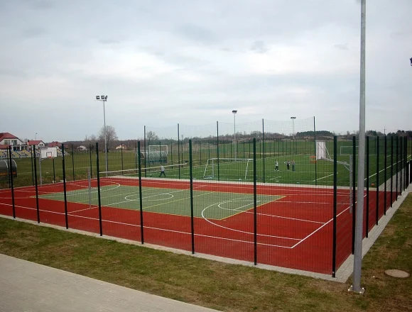 Dygowo_-_Orlik Cztery Orliki do modernizacji. Drożej niż przewidywano