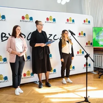 Nowa narracja ratusza w temacie tekstyliów. Późną jesienią mają pojawić się mobilne PSZOK