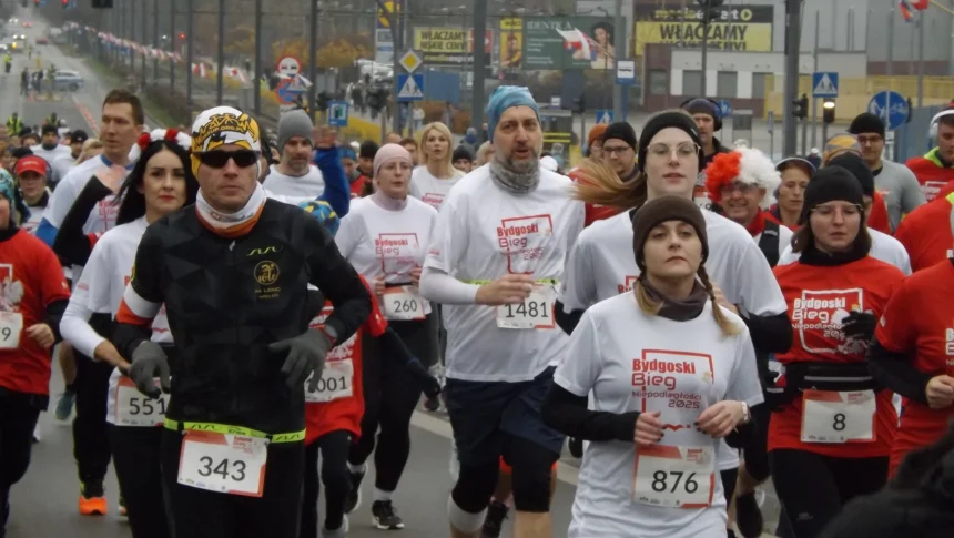 Na sportowo oraz w zadumie wspomnieliśmy 107 rocznicę odzyskania przez Polskę niepodległości