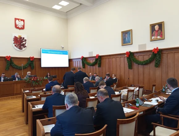 Sejmik zabrał głos w sprawie budowy podziemnych magazynów. ,,Jak powiedzieć, żeby nic nie powiedzieć”.