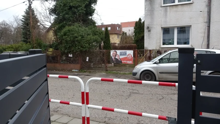 DSC03461 Jakby ktoś nie wiedział to przypomina, że tu jest Polska