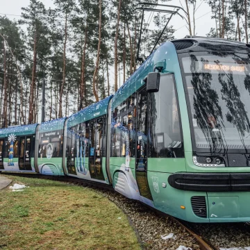 sm_05122025_Tramwaj_Świąteczny (25) Po Bydgoszczy kursuje świąteczny tramwaj