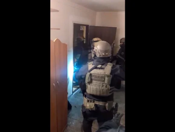 Screenshot 2026-01-22 at 18-22-52 Pobili i uprowadzili 19-latka czeka ich sprawa w sądzie - Wiadomości - KMP w Bydgoszczy Więzili 19-latka dla 5 tys. zł. Interweniowali antyterroryści