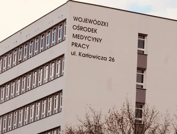 Kierowcy odsyłani są na badania lekarskie do Torunia.  Opozycja przypomina, że przestrzegała przed likwidacją WOMP w Bydgoszczy
