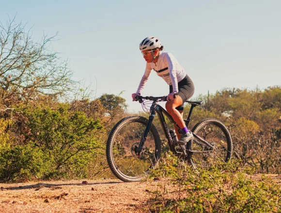 13 (2) Jaki pierwszy rower na wycieczki po Kujawach?