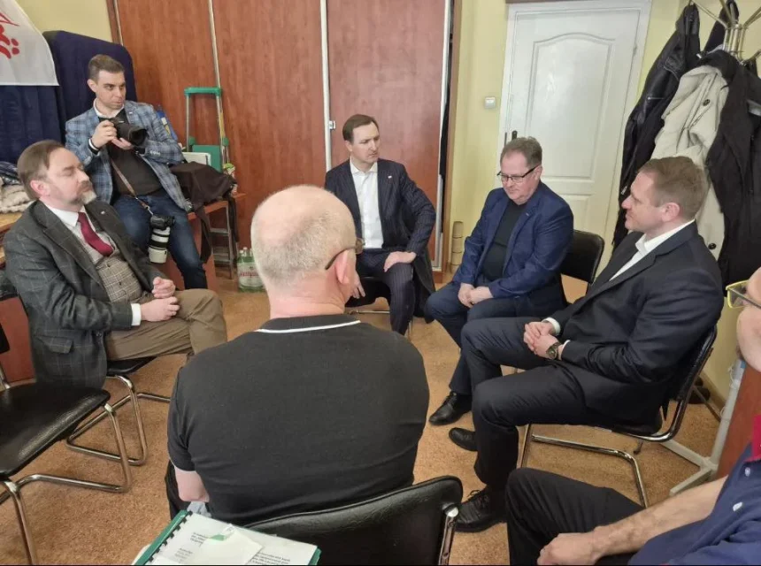 650793634_122261960894061526_3765910333954190559_n Prezydencki minister w Solino. Postulaty głodujących jednak nie są łatwe