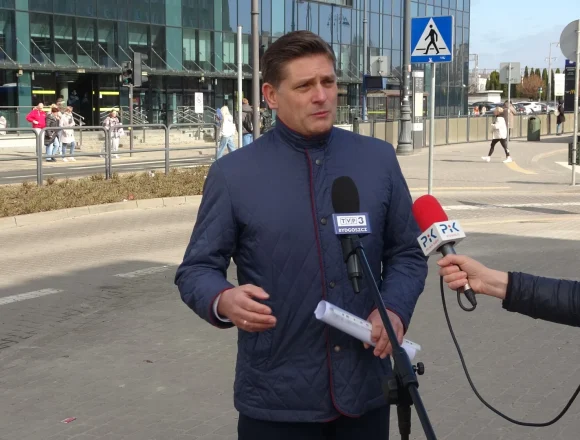 DSC04253 Kownacki składa na marszałka zawiadomienie do CBA. Chodzi o luksusowe samochody