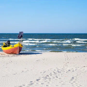 Letnie wakacje nad morzem? Dębki zapraszają na urlop!