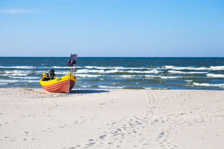 Dębki-plaża Letnie wakacje nad morzem? Dębki zapraszają na urlop!