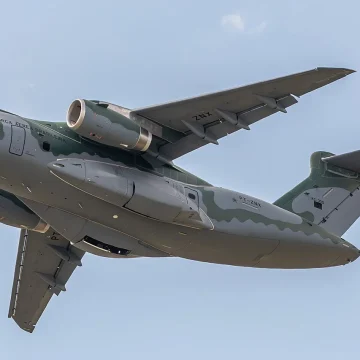 W Bydgoszczy wylądował brazylijski ,,potwór”. Jakie jest tego tło?