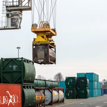 Unia Europejska dofinansuje budowę i rozbudowę 13 terminali intermodalnych. Z tego konkursu chciano finansować Emilianowo