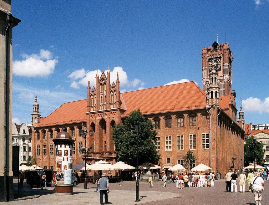 Torun_ratusz_corr Dialog czy tylko gadanie o dialogu?