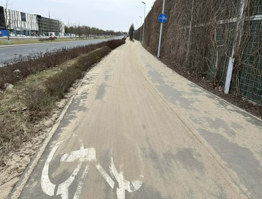 piach-srednicowka Wiosna zaskoczyła służby w Toruniu