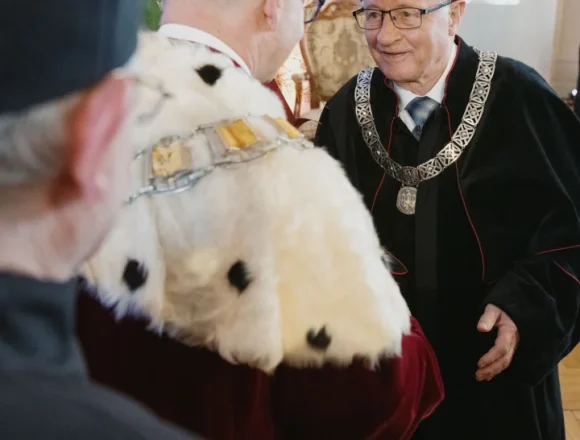 Bez niego nie byłoby uniwersytetu w Bydgoszczy. Doktorat honoris causa dla byłego rektora