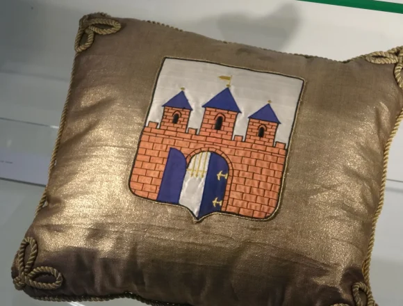 Niedoszły nowy bydgoski ratusz. Miał się wkomponowywać w Brdę