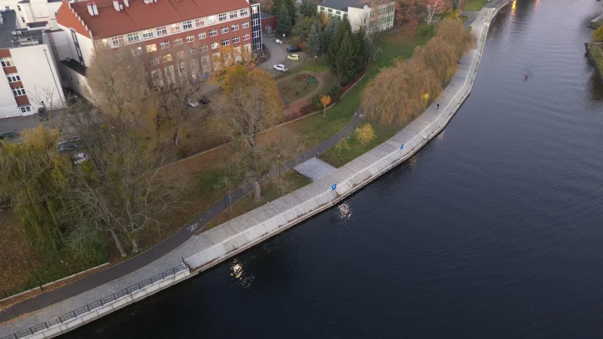 Państwo wyremontuje brakujący fragment bulwarów. Na razie zaczyna od dokumentacji