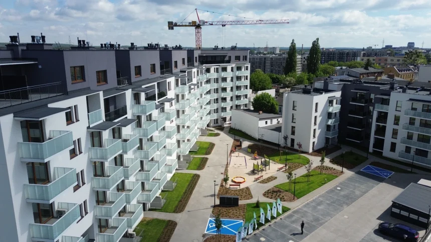 DJI_0701 Pierwsze rodziny odebrały klucze w blokach BTBS przy Rycerskiej