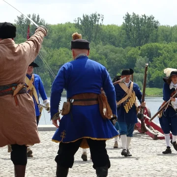 DSC05122 Bydgoszcz coraz bardziej dostrzega potencjał Wisły. Szwedzkim najazdem rozpoczął się sezon