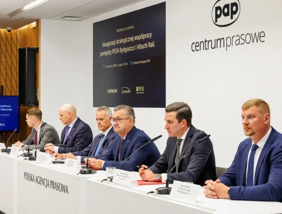 8_MoU_PESA_Hitachi_Marcin_Oliva_Soto PESA stworzy z Japończykami polskiego Shinkansena
