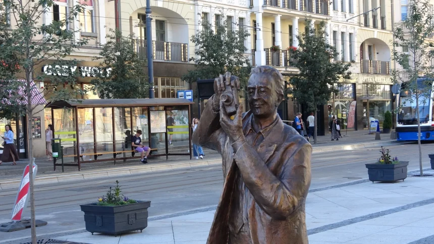 Thanks to Photographers, We Know Historic Bydgoszcz. Monument Unveiled in Their Honor