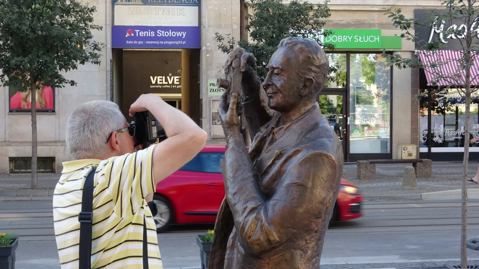 Dzięki fotografikom znamy starą Bydgoszcz. Odsłonięto im poświęconą rzeźbę