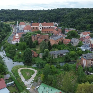 koronowo-brda Koronowo chce ponownie zwrócić się ku Brdzie. Bydgoszcz ma w tym istotny interes