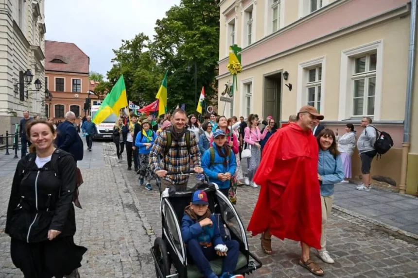 752609794_2498118980614872_4392171370633027078_n-980x653 Blisko pół tysiąca pielgrzymów wyruszyło na Jasną Górę