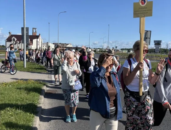 Kolejny pielgrzymi wyruszyli w drogę na Jasną Górę