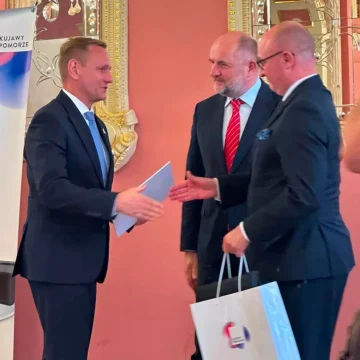 Marszałek powołał do rady radnego, któremu wojewoda wygasił mandat