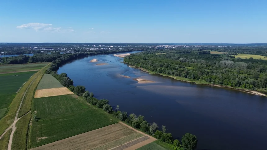 DJI_0082 Upałów nie ma, a Wisły też nie specjalnie