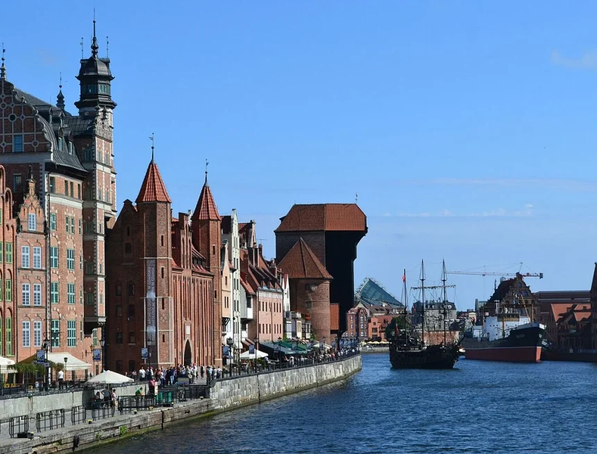 Długie_Pobrzeże_Street_in_Main_Town_of_Gdańsk_on_the_Motława_River Polska będzie miała drugą metropolię. A co zresztą kraju?